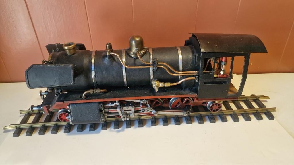 Grote Stoomloc , eigenbouw spoor1 metaal messing decoratie, Hobby en Vrije tijd, Modeltreinen | Overige schalen, Locomotief, Gelijkstroom