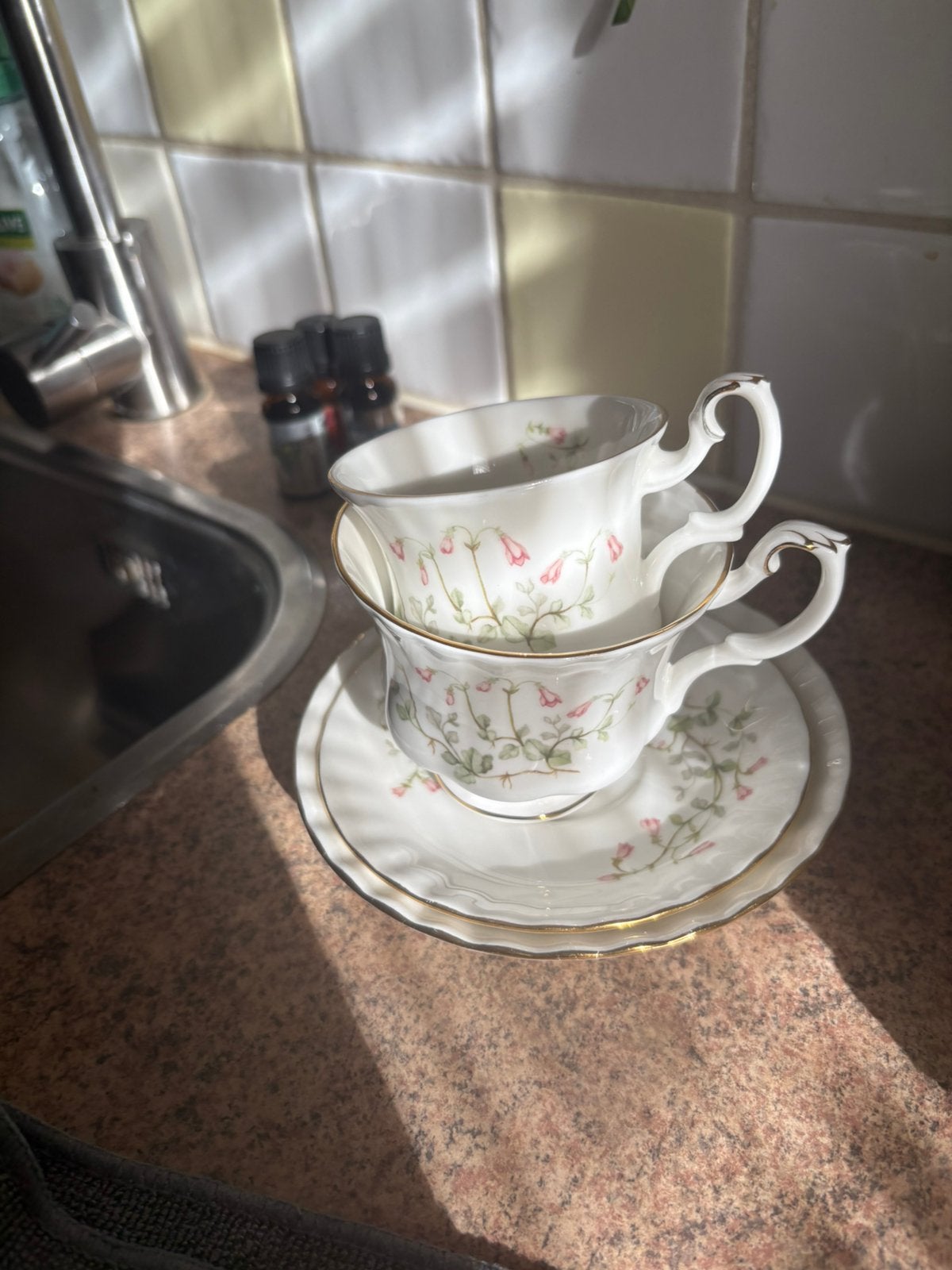 Royal albert nordic flower, Ophalen, Zo goed als nieuw