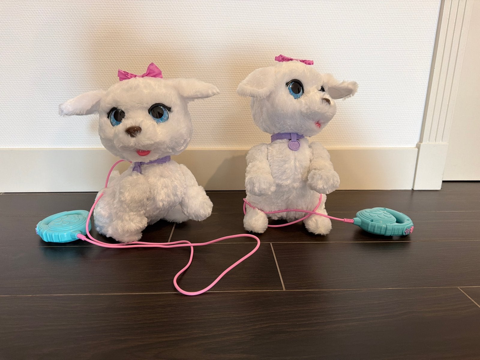 FurReal Friends Poopalots Big Wags Puppy (2 stuks), Ophalen of Verzenden, Zo goed als nieuw, Overige typen, Met wieltjes