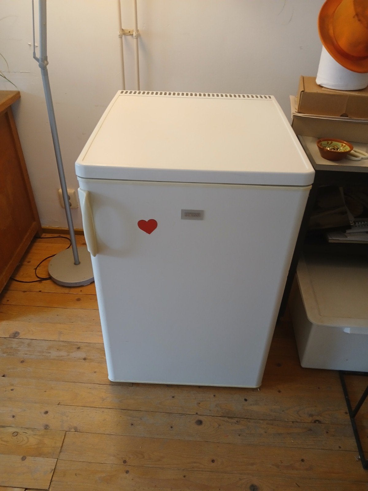 Zanussi tafelmodel koelkast + vriesvakje, goed werkend, Witgoed en Apparatuur, Gebruikt, 75 tot 100 liter, 45 tot 60 cm, Met vriesvak