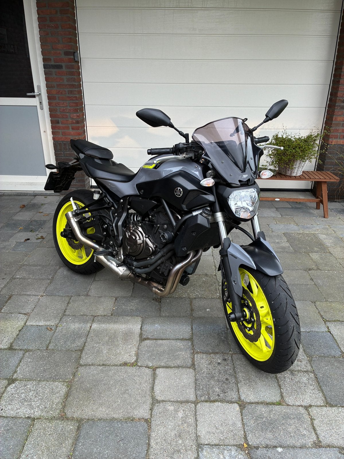 Yamaha mt07 ABS night fluo, 2 cilinders, Motorrijbewijs A, Particulier, Meer dan 35 kW