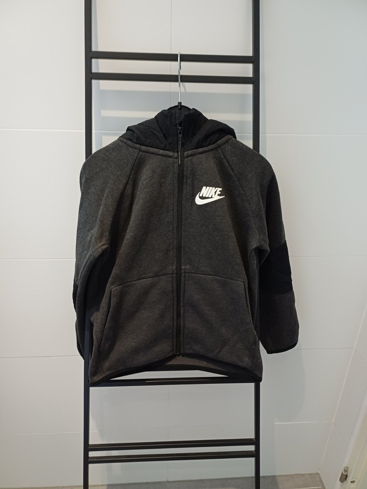 Vest van Nike, maat kids M: 137-147 cm., Kinderen en Baby's, Kinderkleding | Maat 140, Gebruikt, Trui of Vest, Ophalen of Verzenden