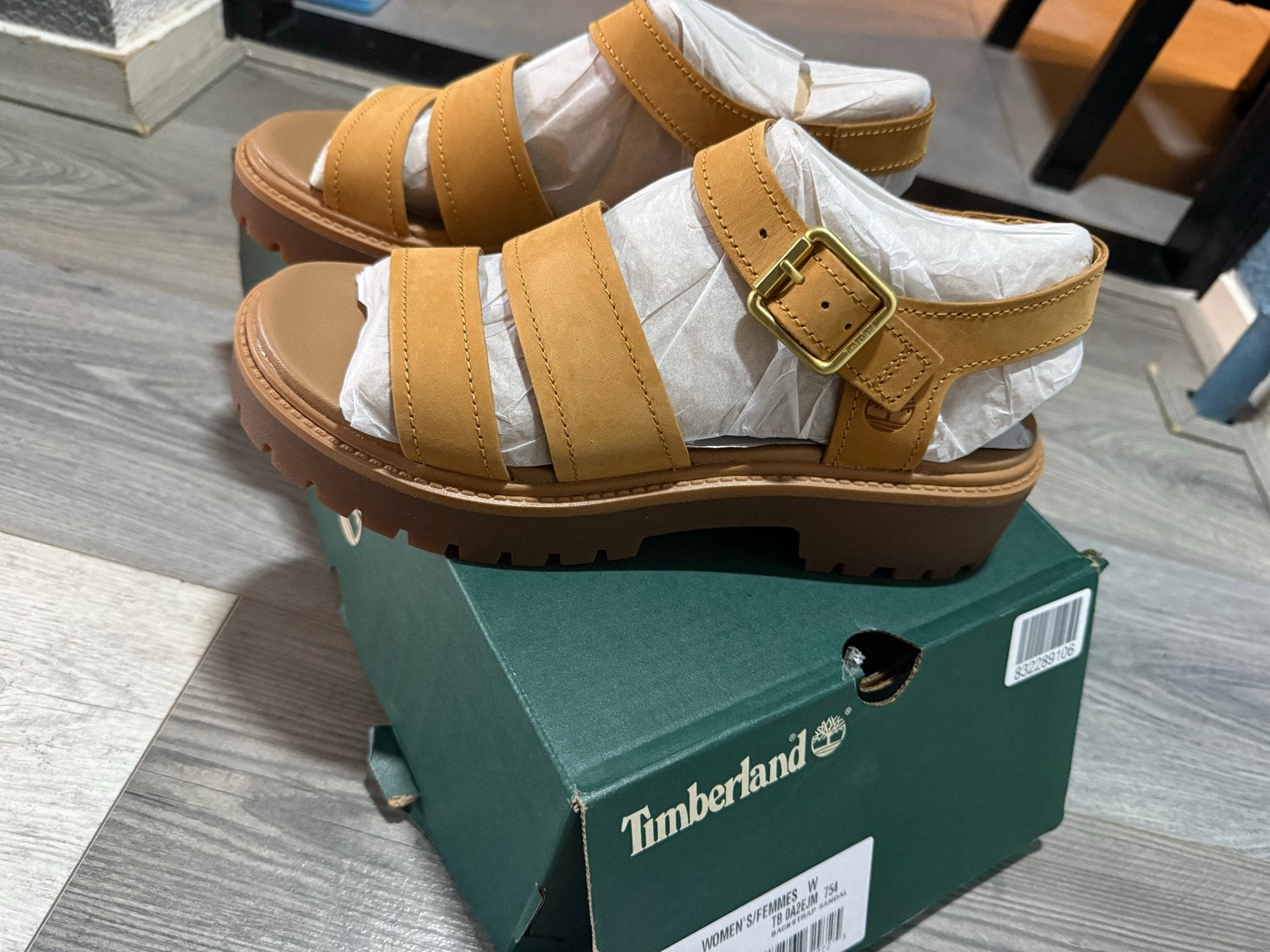 Timberland Backstrap Sandalen - Nieuw in Doos, Kleding | Dames, Ophalen of Verzenden, Nieuw, Bruin, Sandalen of Muiltjes