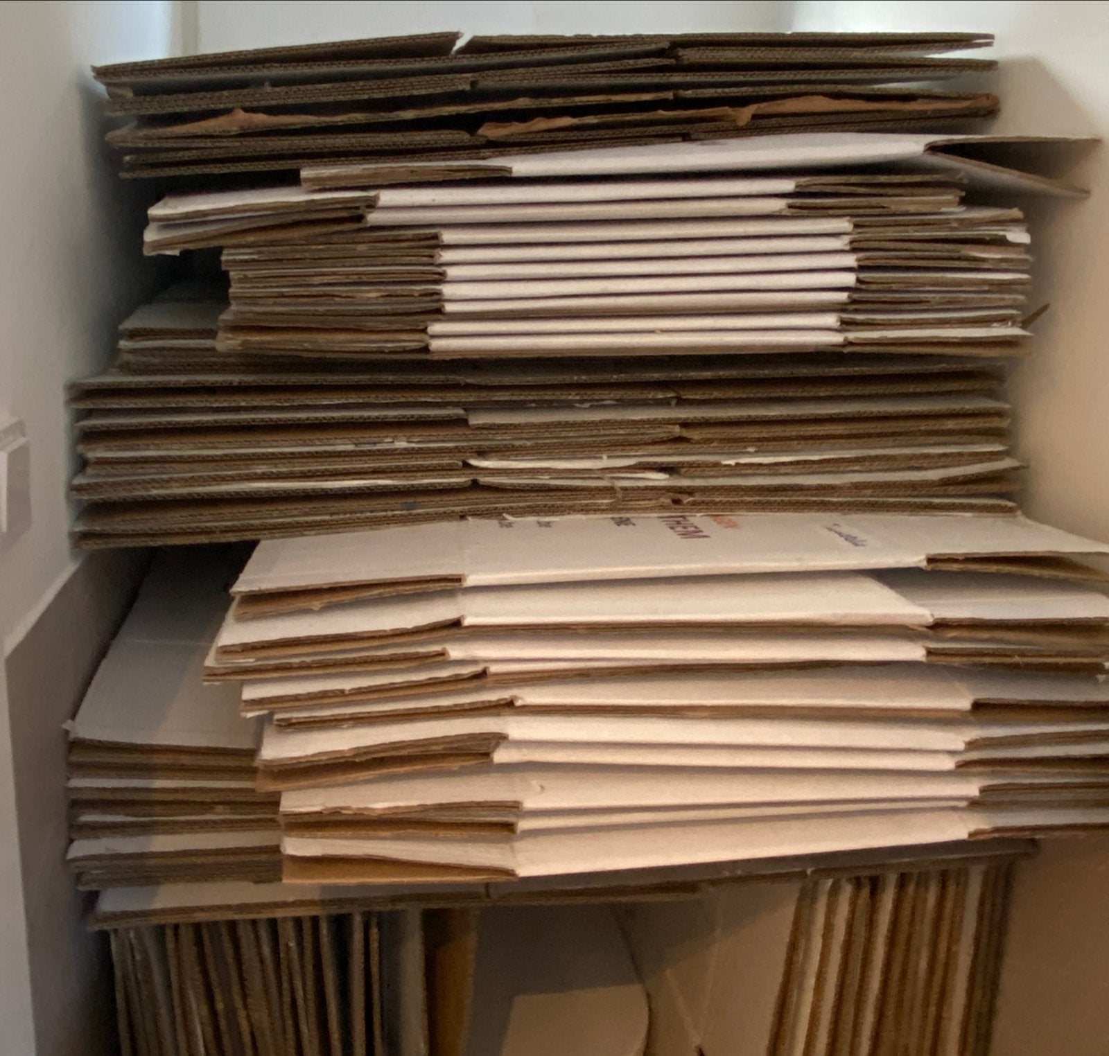 65 stevinge dubbelwandige verhuisdozen, Doe-het-zelf en Verbouw, Kratten en Dozen, Ophalen, Opvouwbaar, 50 tot 75 cm, Minder dan 40 cm