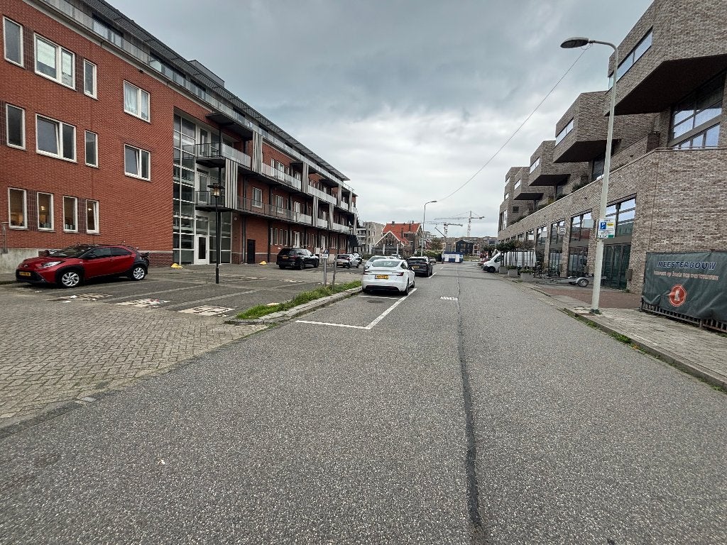 Parkeerplaats te huur – Kranenburgweg, Scheveningen, Huizen en Kamers, Den Haag