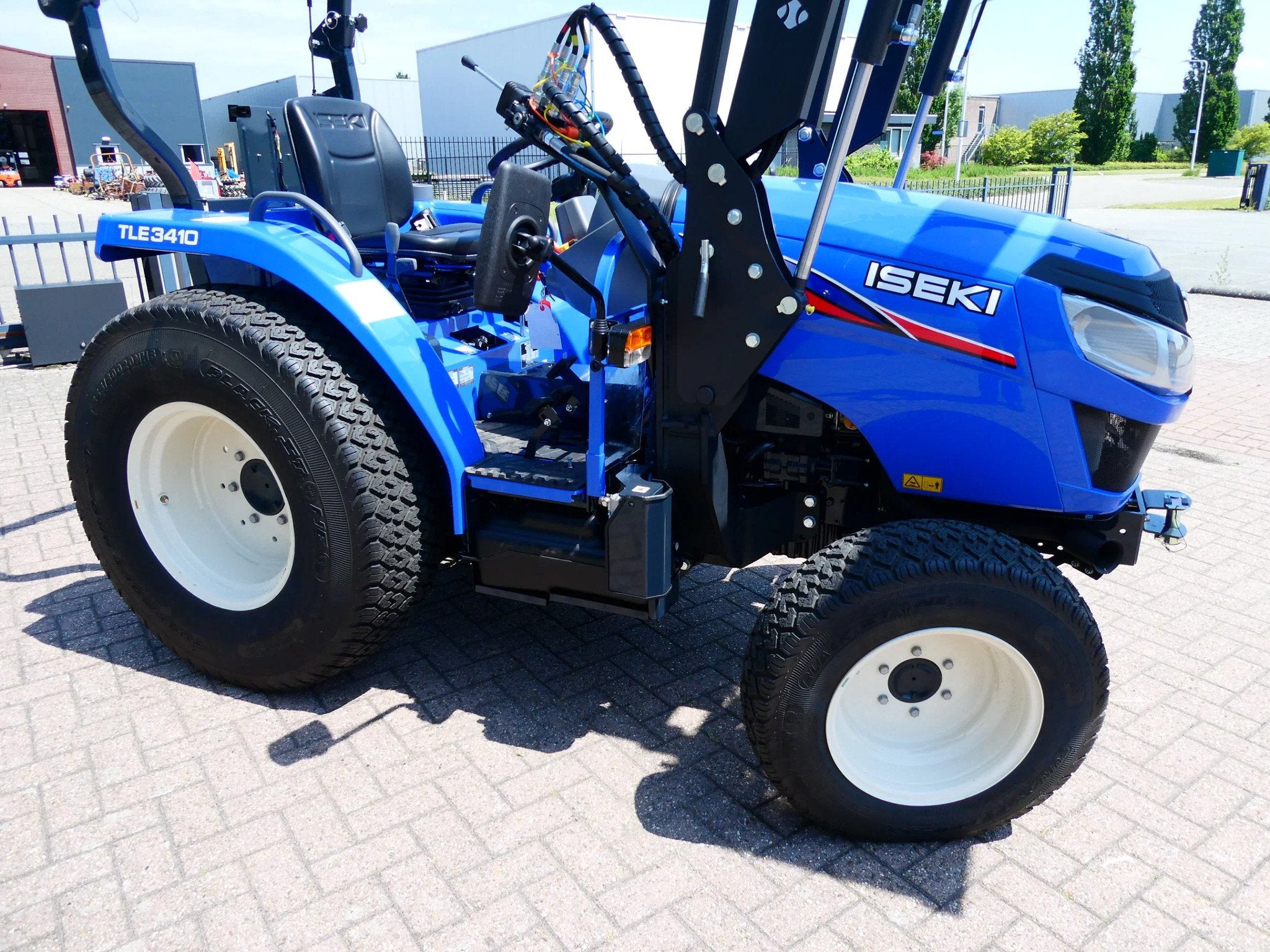 Iseki TLE3410 4wd HST / 0001 Draaiuren / Voorlader, Overige merken, Gebruikt, De Maalstroom 3
8255 RN  Swifterbant, VM Service