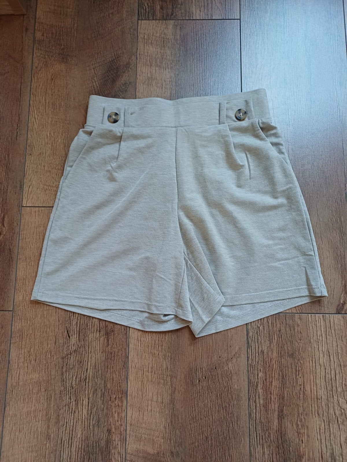 leuke korte beige merk broek met zakken 34, Kort, Beige, Nieuw, Ophalen of Verzenden
