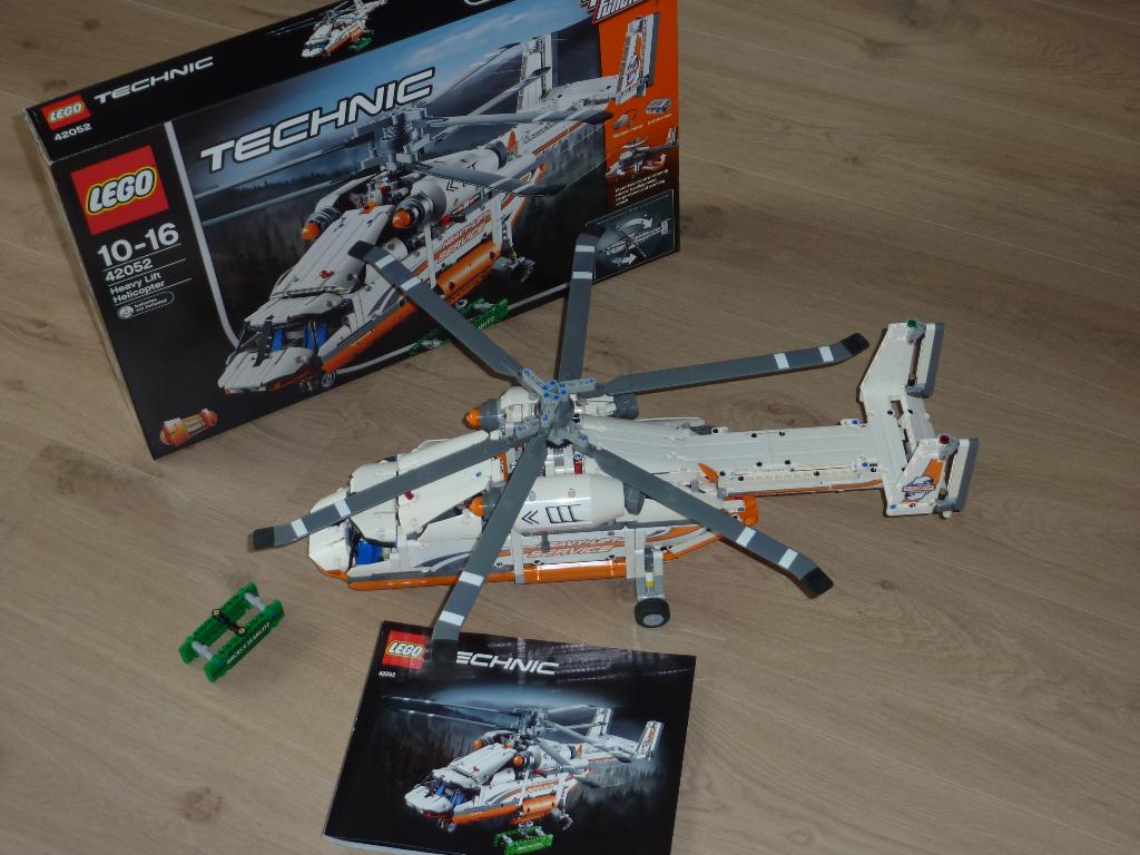 lego 42052 Heavy Lift Helicopter, Compleet, Lego, Ophalen of Verzenden, Zo goed als nieuw