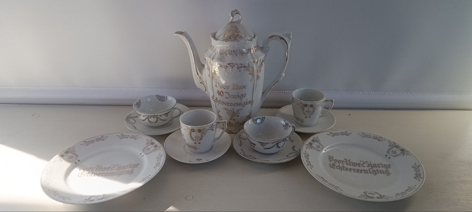 Antiek porseleinen theeservies met jubileumopdruk, Ophalen of Verzenden