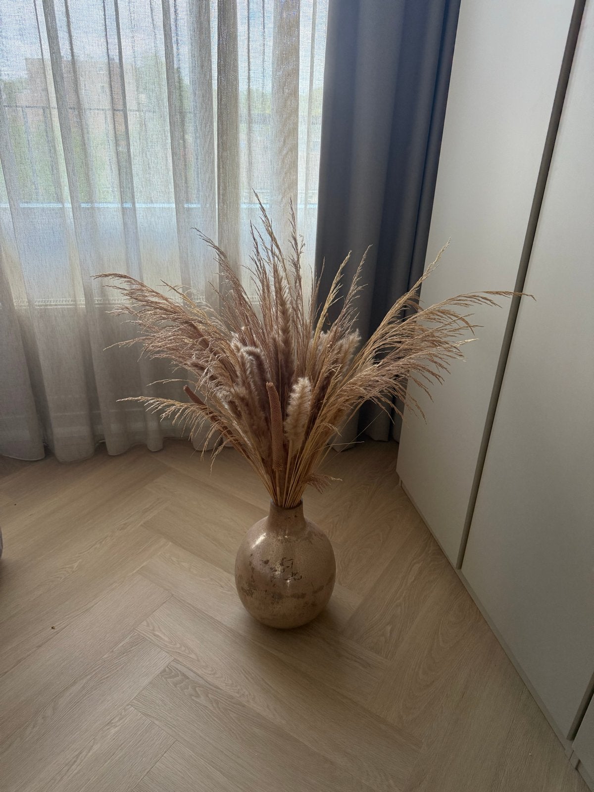 Prachtige gouden vaas met pluimen, Ophalen, Zo goed als nieuw, Inclusief decoratie, Goud