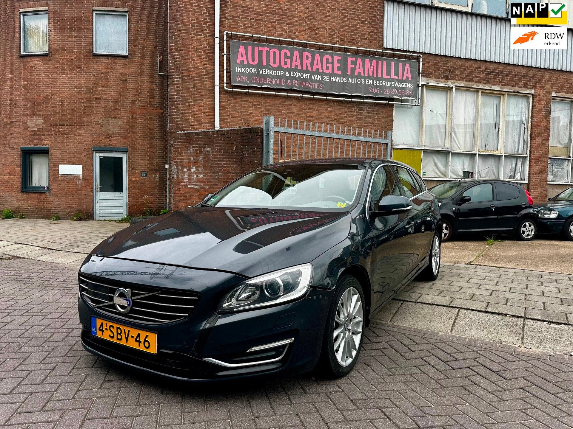 Volvo V60 2.4 D6 AWD Plug-In Hybrid Summum, Auto's, Automaat, Vierwielaandrijving, Automatische klimaatregeling, 11 kWh