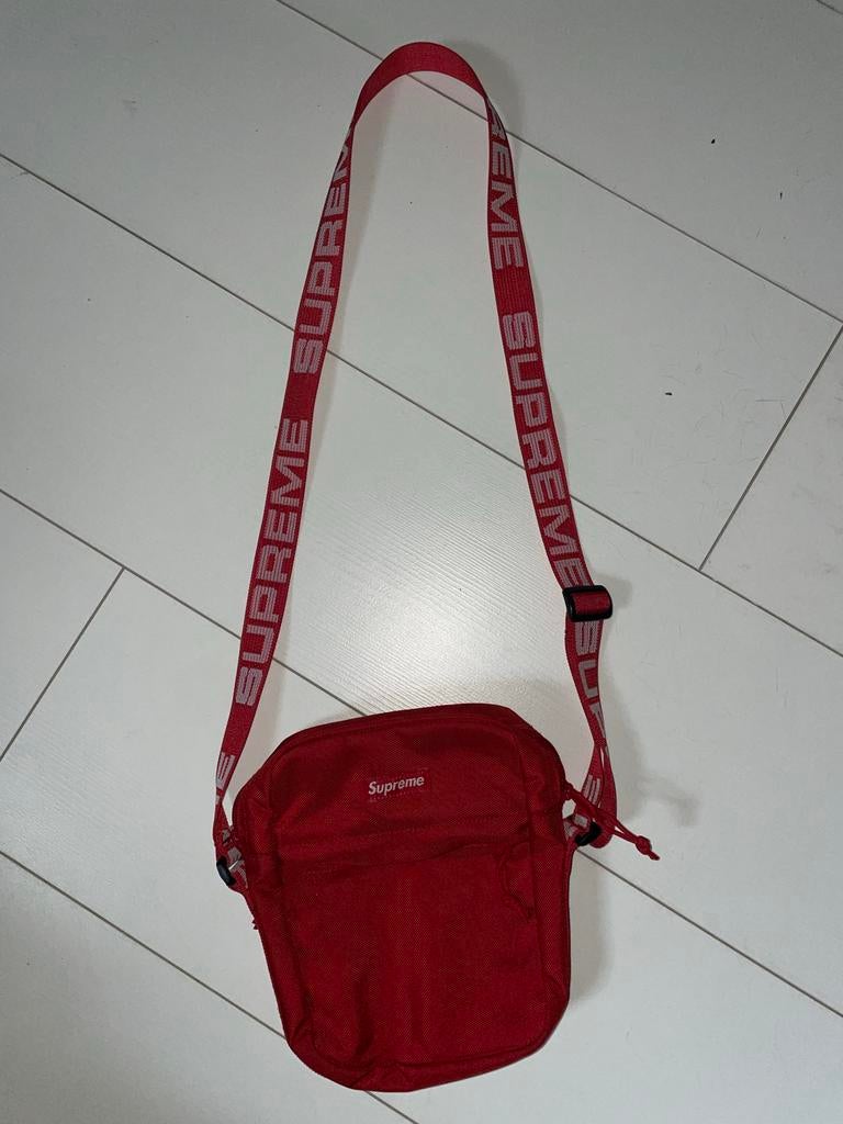 Supreme SS18 Schoudertas Rood, Verzenden, Gebruikt, Rood, Overige merken