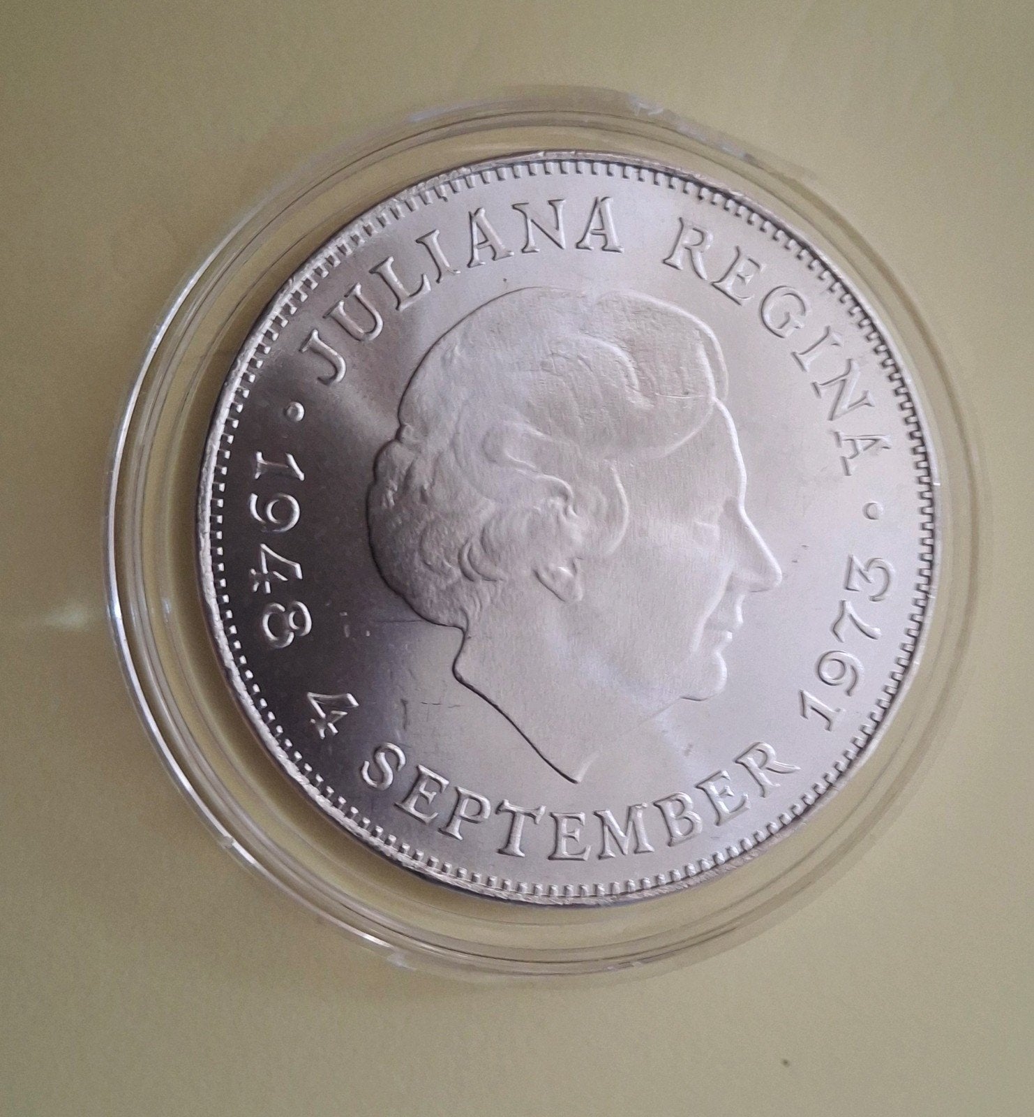 Zilveren 10 Gulden Munt Juliana Regina 1973, Koningin Juliana, Zilver, Ophalen of Verzenden, Losse munt