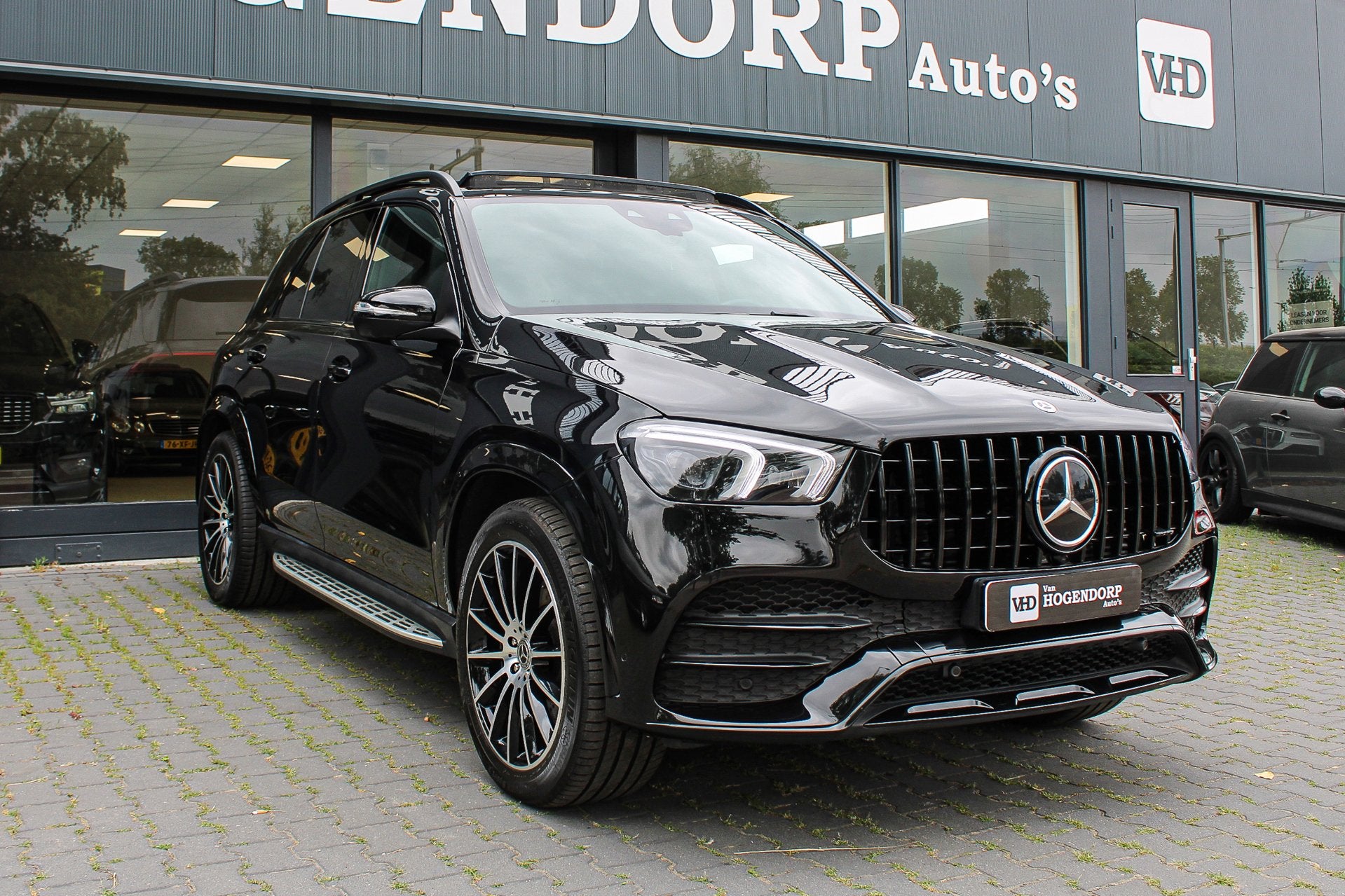 Mercedes-Benz GLE-klasse 450 4MATIC Premium+ PANO NAVI LED T, Auto's, Mercedes-Benz, Gebruikt, 367 pk, GLE, Zwart