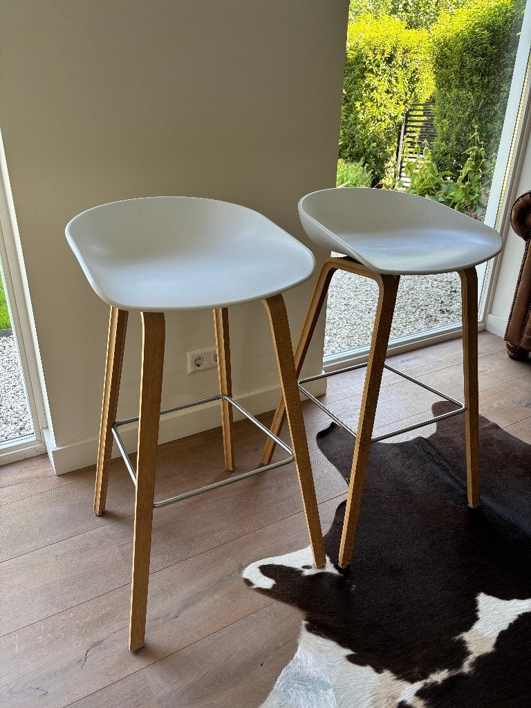 HAY design barkrukken – set van 2 – wit/eiken, Huis en Inrichting, Barkrukken, Gebruikt, 60 tot 90 cm, 2 krukken, Ophalen