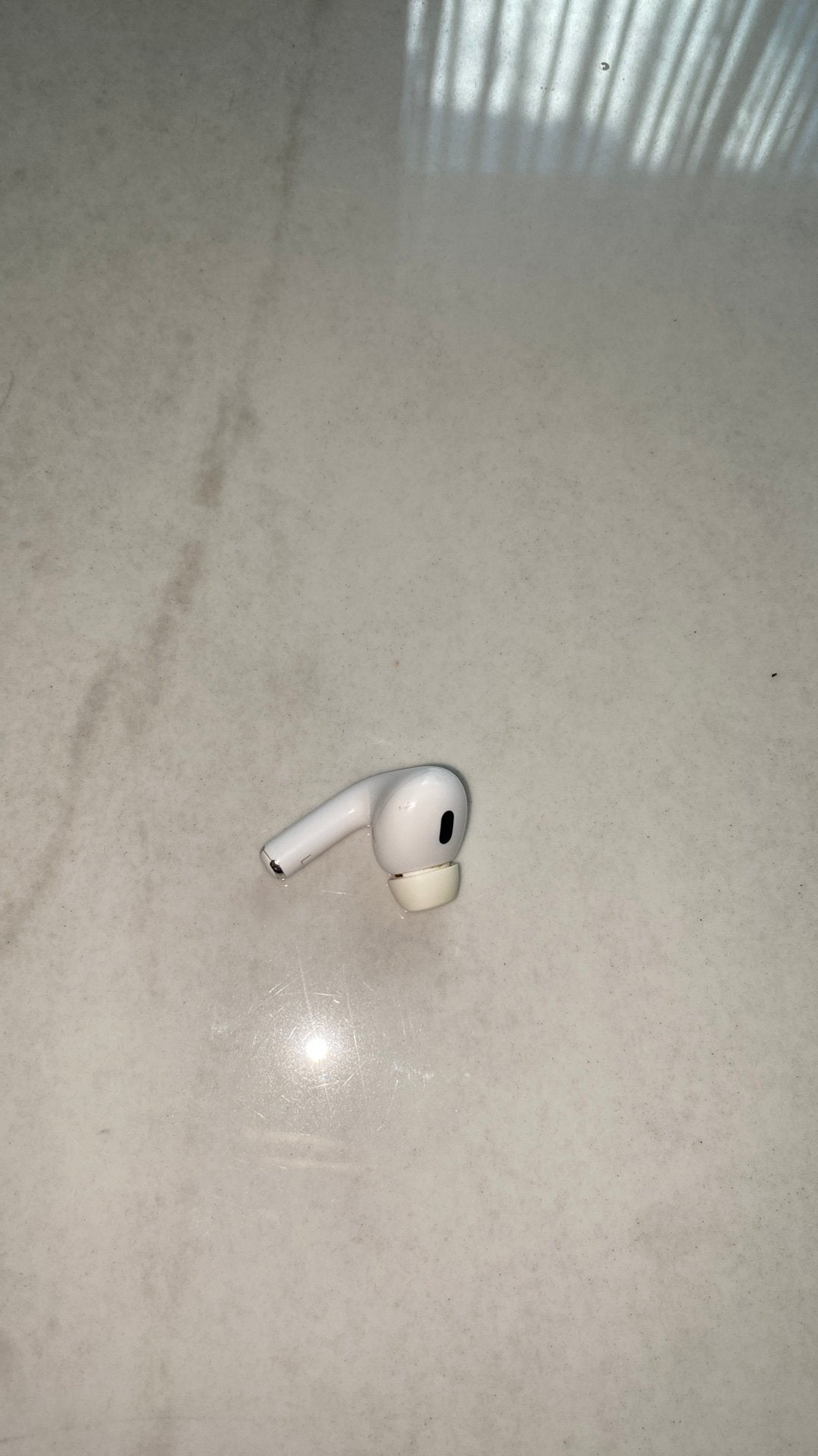 Airpods (met noice cancelling) A3048 MADE IN VIETNAM linker, Telecommunicatie, Mobiele telefoons | Oordopjes, Bluetooth, In gehoorgang (in-ear)
