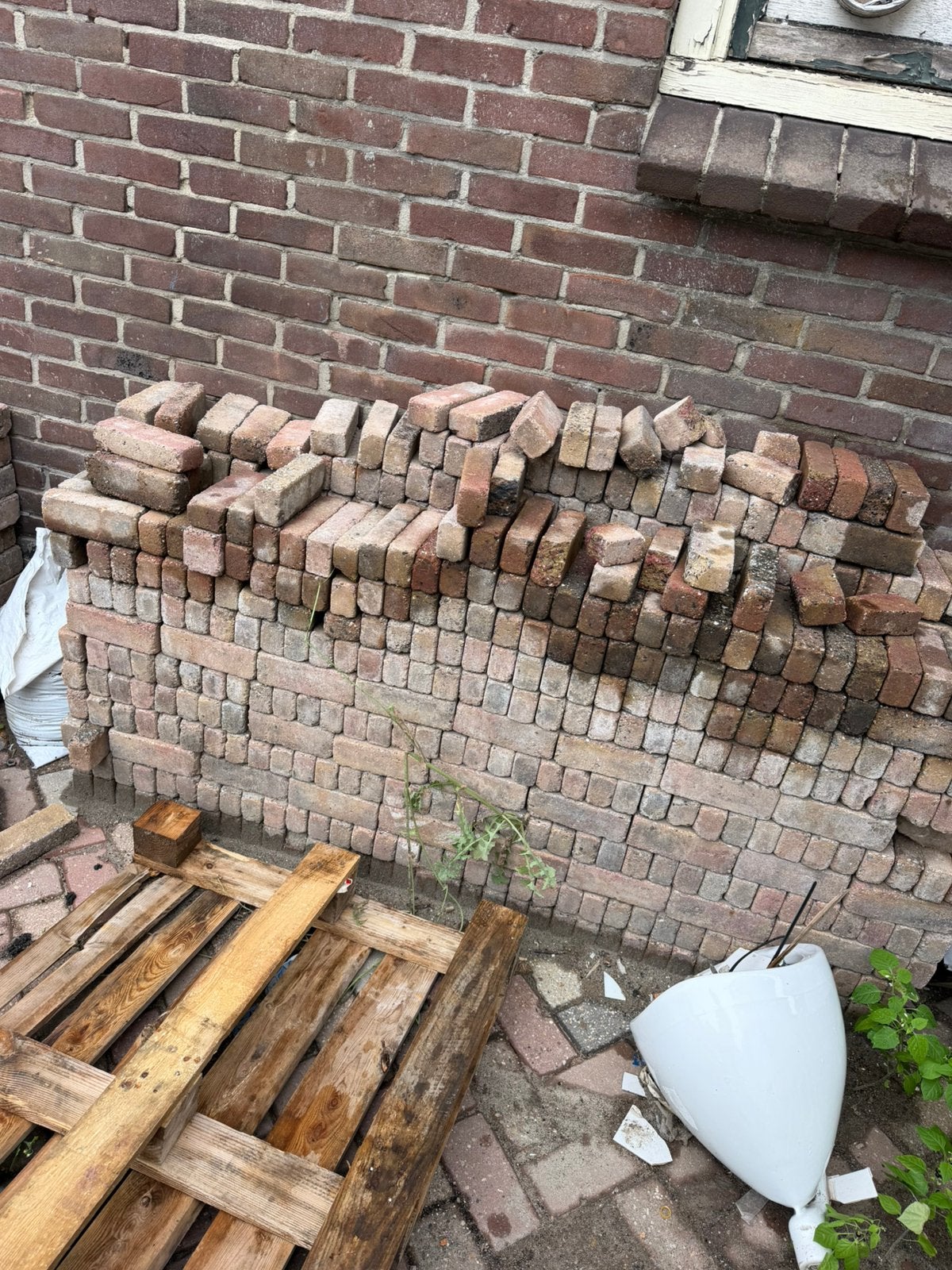 Gratis af te halen duimers-waaltjes-klinkers, Tuin en Terras, Tegels en Klinkers, Ophalen, Zo goed als nieuw, Beton, Klinkers