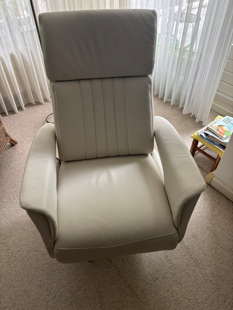 Elektrische relaxstoel met sta-op functie, Ophalen, 75 tot 100 cm, Zo goed als nieuw, Elegant