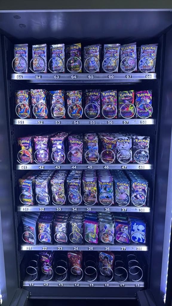 Pokemon Kaarten Vending Machine -EINDHOVEN, Ophalen, Zo goed als nieuw, Booster