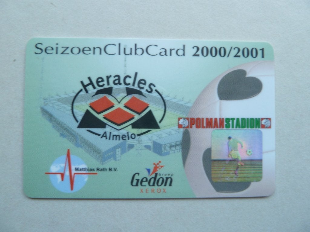 Seizoenclubcard.  Heracles. 2000/2001. Roze achterkant, Verzamelen, Sportartikelen en Voetbal, Ophalen of Verzenden, Zo goed als nieuw