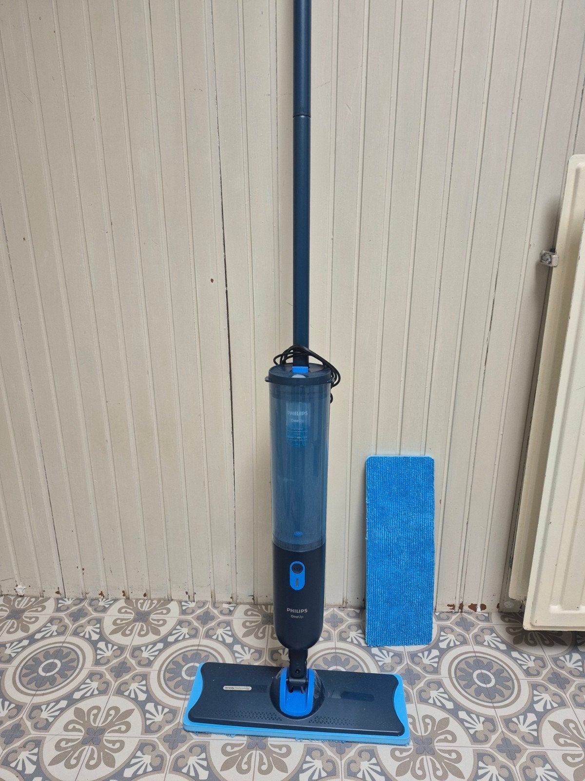 Philips OneUp Vloerreiniger met nieuwe spons, Ophalen, Inclusief accessoires, Philips, Zo goed als nieuw
