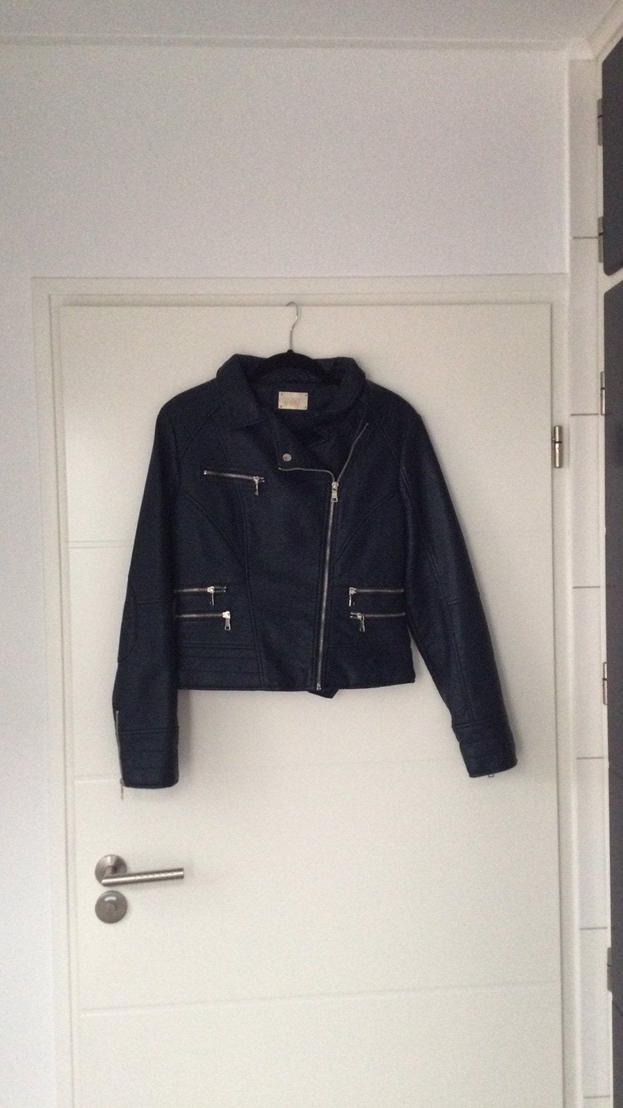 F&P donkere blauwe jas maat L, Kleding | Dames, Jasjes, Kostuums en Pakken, Ophalen of Verzenden, Zo goed als nieuw, Maat 42/44 (L)