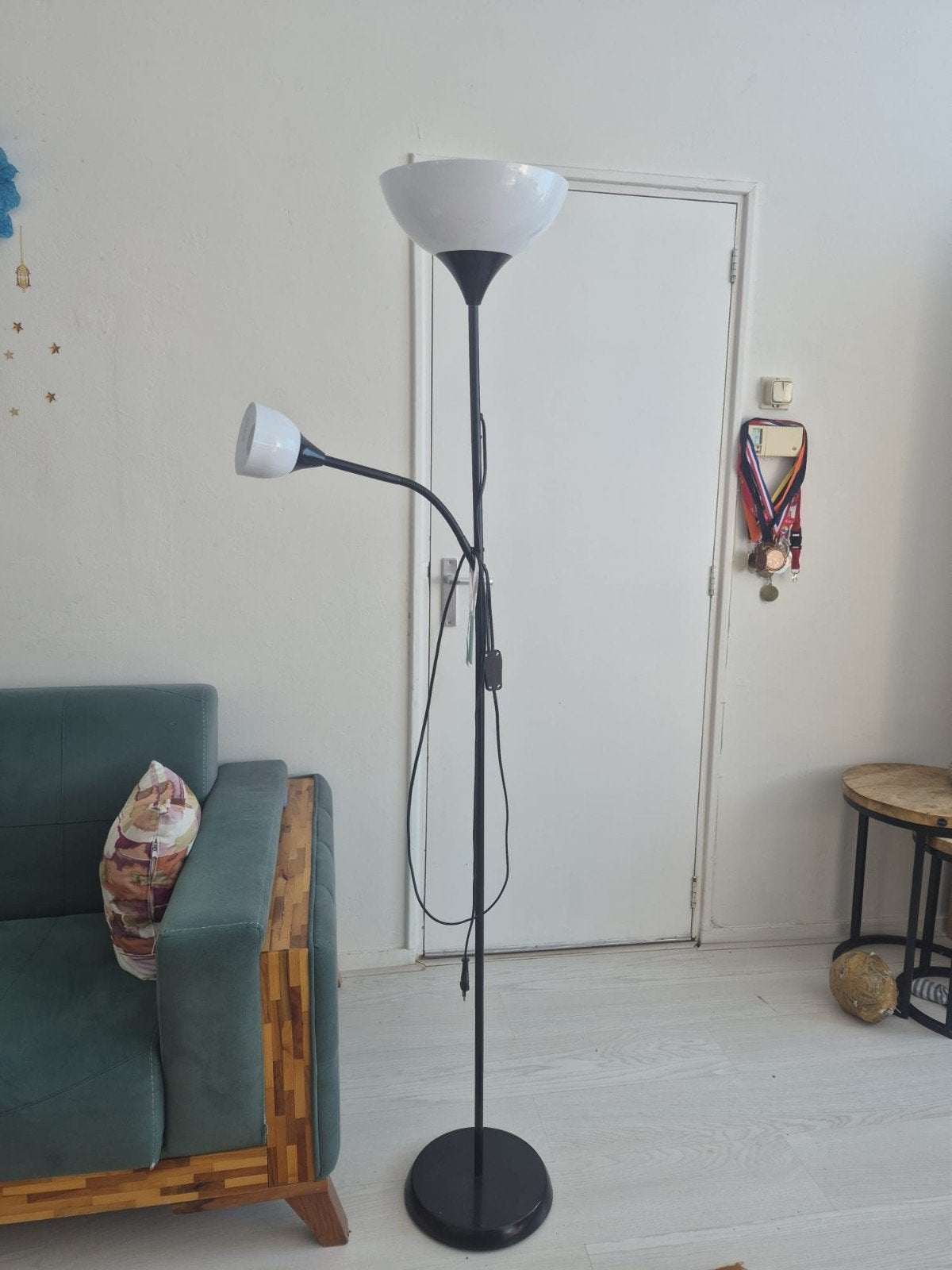Zwarte vloerlamp, Huis en Inrichting, Lampen | Vloerlampen, Ophalen
