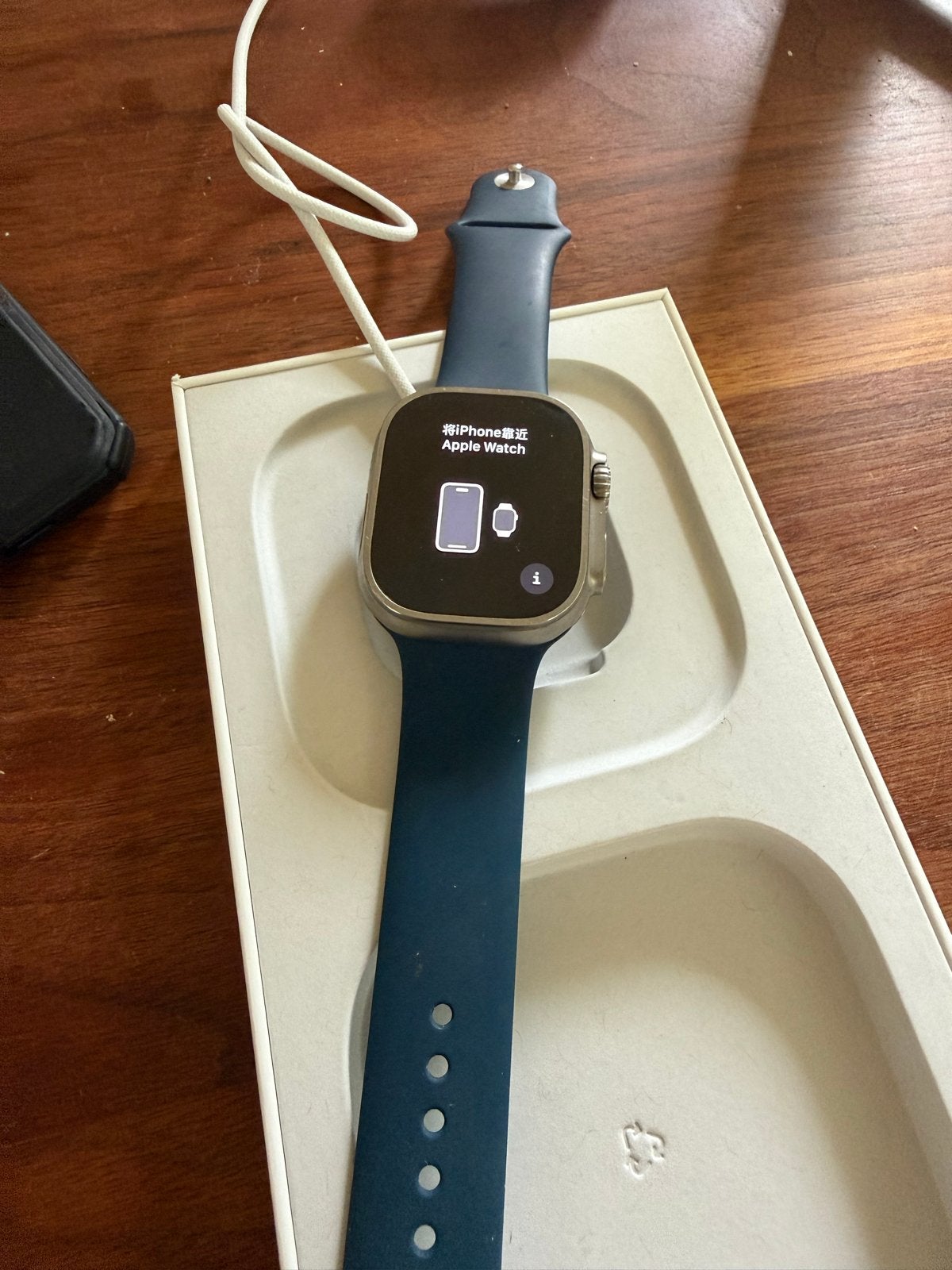 Apple Watch Ultra 49mm Titanium Blue Alpine Loop M, Sieraden, Tassen en Uiterlijk, Smartwatches, Ophalen, Afstand, IOS, Zo goed als nieuw