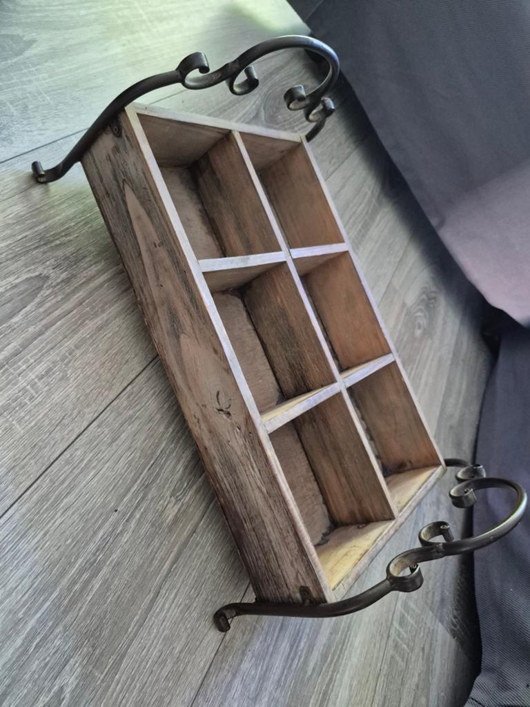 Houten bakje met metalen handvatten - Vintage stijl, Huis en Inrichting, Woonaccessoires | Overige, Gebruikt, Ophalen of Verzenden