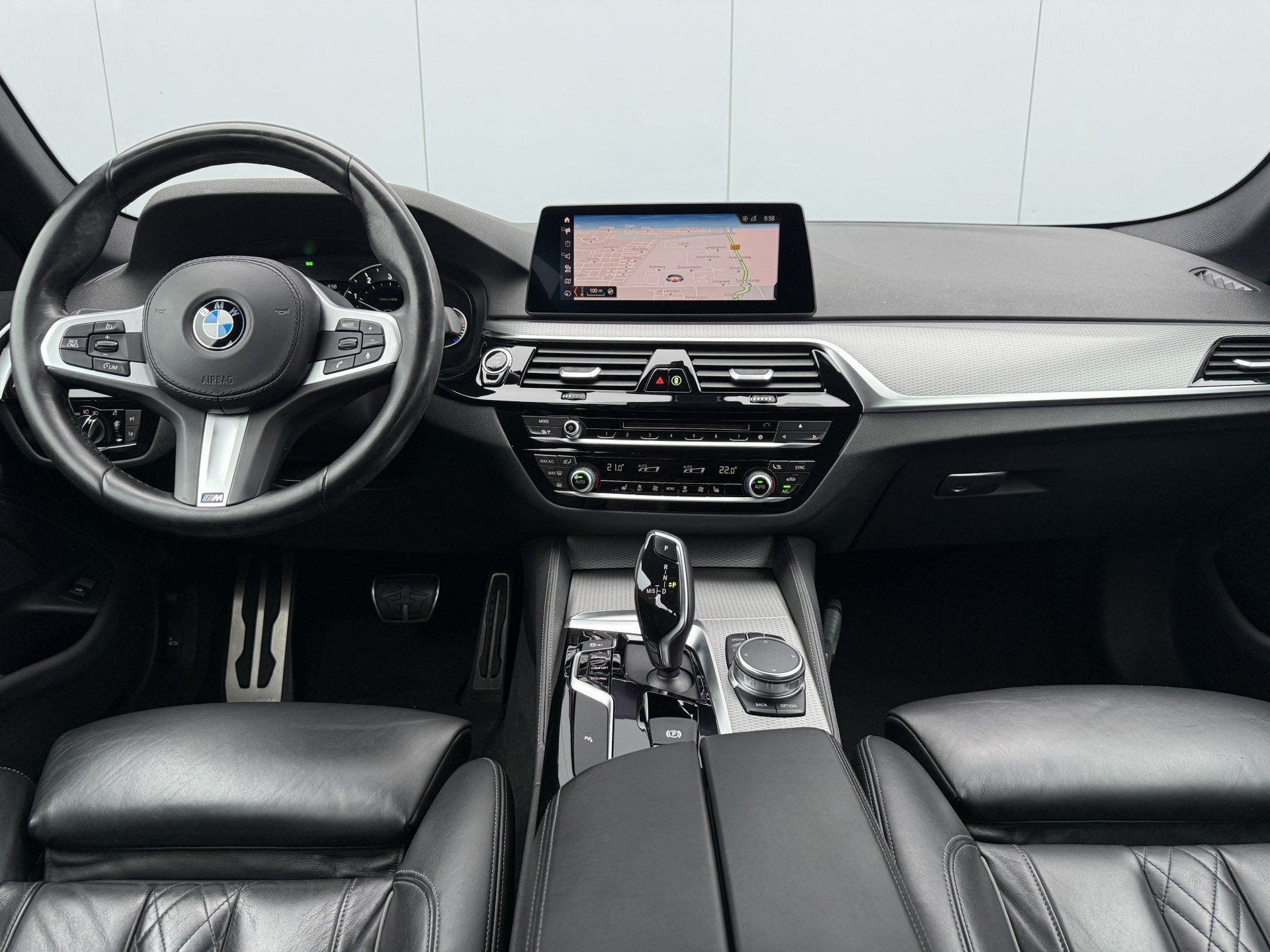 BMW 5 Serie Touring 520i High Executive Automaat M-Pakket/Na, Auto's, Automaat, Achterwielaandrijving, Euro 6, 2000 kg