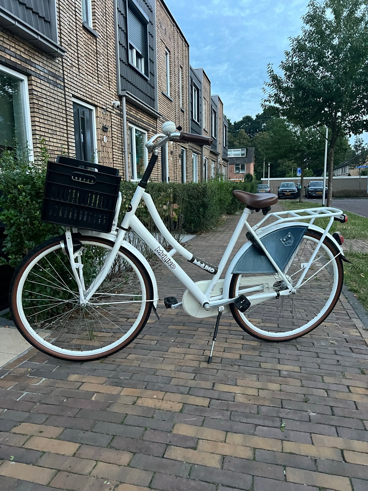 Mooie Molino meisjes dames fiets 28 inch met voordrager, Fietsen en Brommers, Overige merken, Terugtraprem, Ophalen of Verzenden