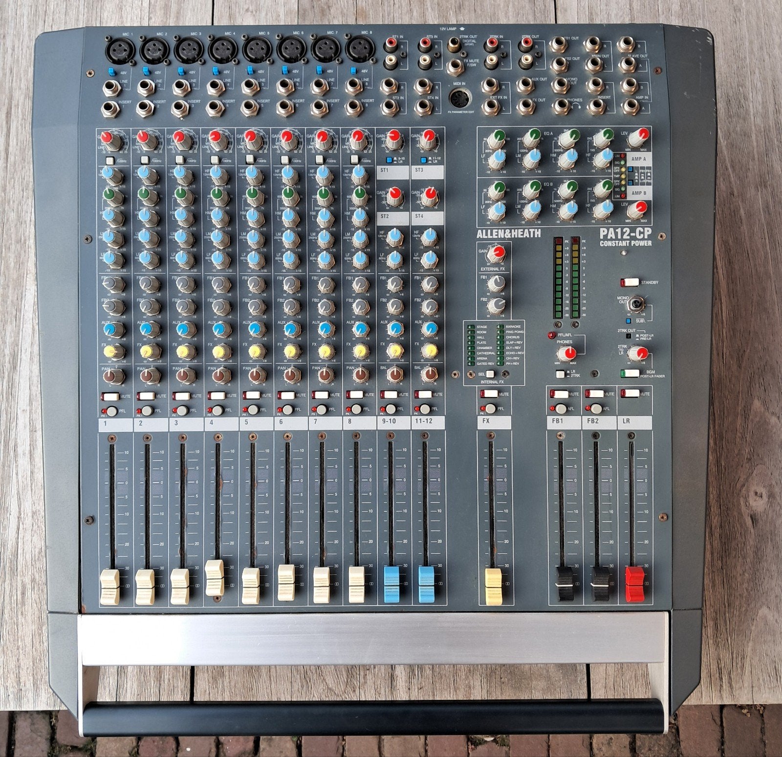 Allen & Heath PA12-CP Mengtafel met versterker, Ophalen, Gebruikt, 10 tot 20 kanalen
