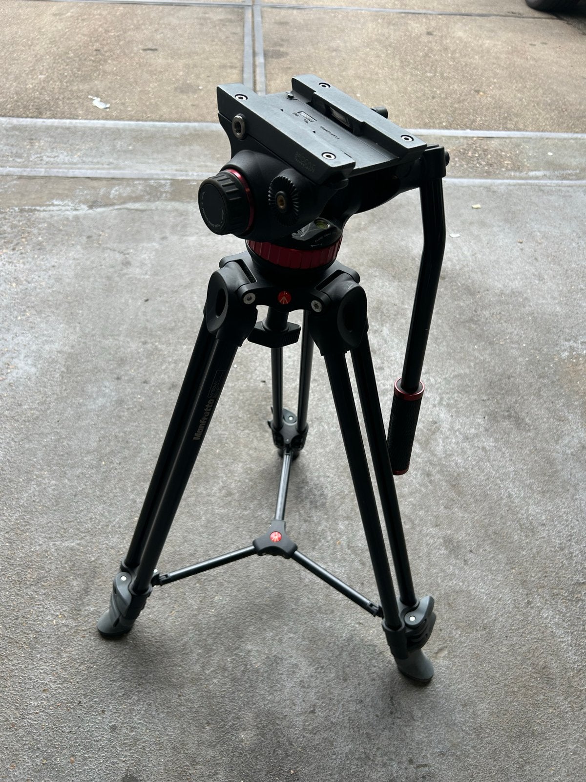 Manfrotto MVT502AM statief met 502A videokop, Ophalen, Gebruikt, Snelkoppelingsplaat, Driepoot