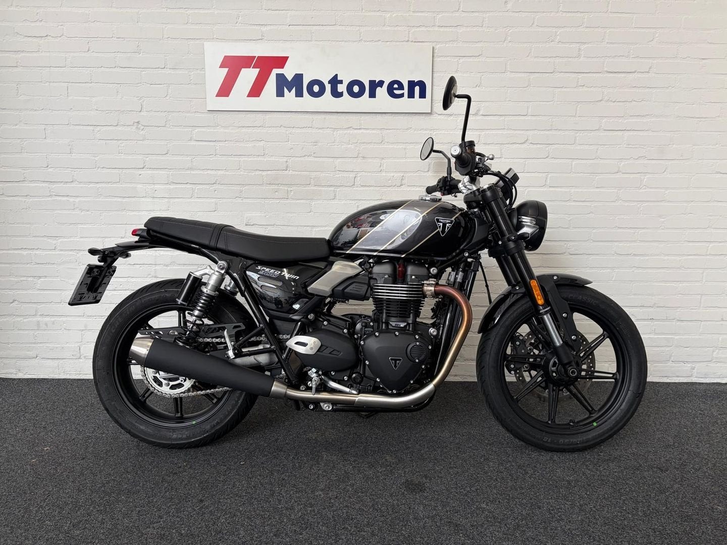 TRIUMPH SPEED TWIN 900 (bj 2026) 1,850 km, 2 cilinders, Motorrijbewijs A, Bedrijf, Meer dan 35 kW