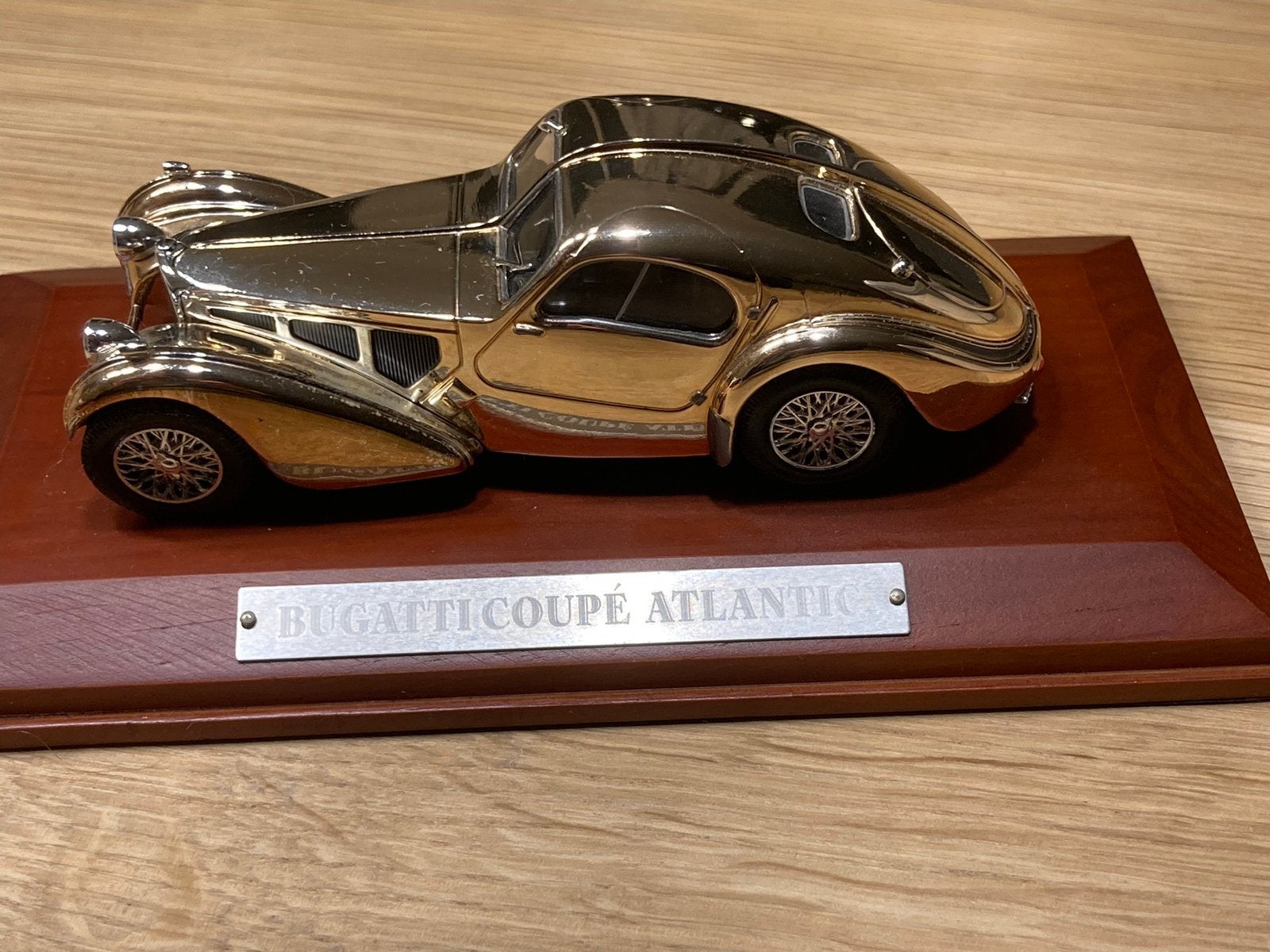 Model Bugatti Coupé Atlantic, Ophalen of Verzenden, Zo goed als nieuw, Auto, Overige merken