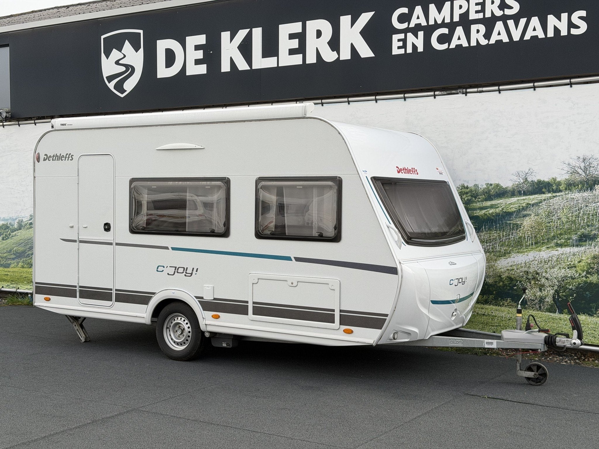 Dethleffs C-JOY 420 QSH (bj 2021), Caravans en Kamperen, Hordeur, Bedrijf, 750 - 1000 kg, Info@deklerkcaravans.nl