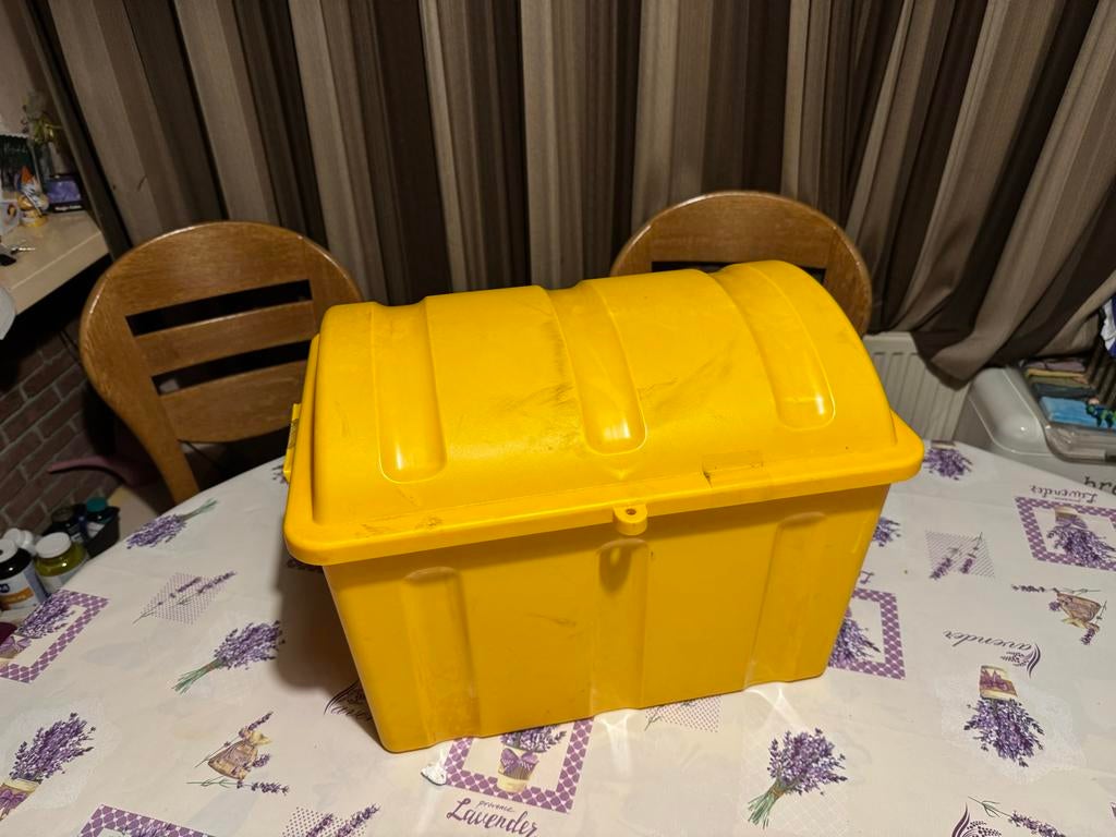 Gele Curver bak schatkistvorm, Ophalen of Verzenden, Gebruikt, Kunststof, Minder dan 50 cm