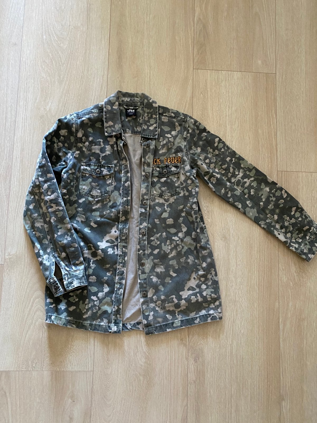 Leuke camouflage blouse,te dragen als jasje maat 146, Ophalen, Gebruikt, Jongen of Meisje, Jas