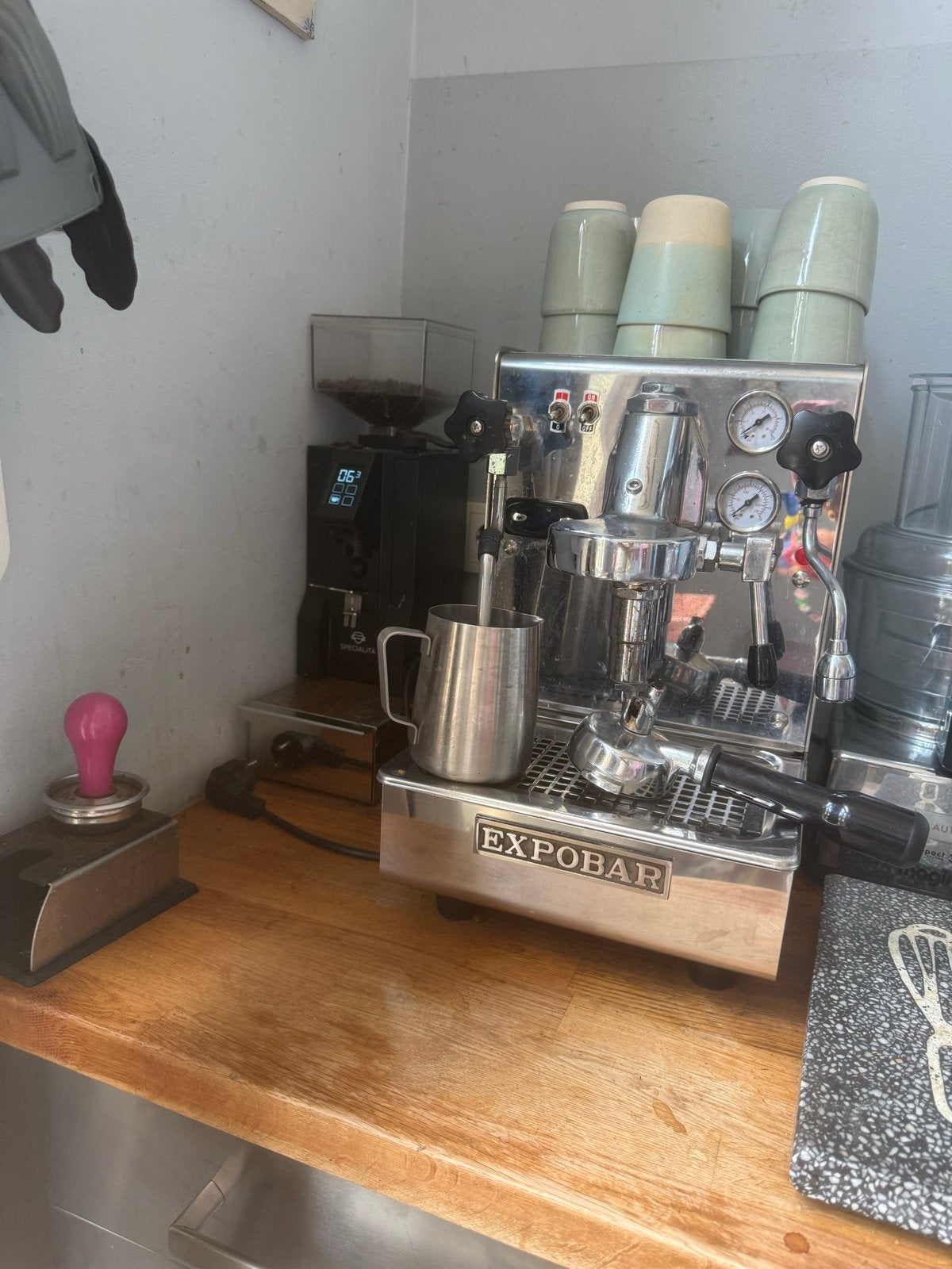 Expobar Office Brewtus 4 met koffiemolen, Witgoed en Apparatuur, Koffiezetapparaten, Gebruikt, Espresso apparaat, Koffiebonen