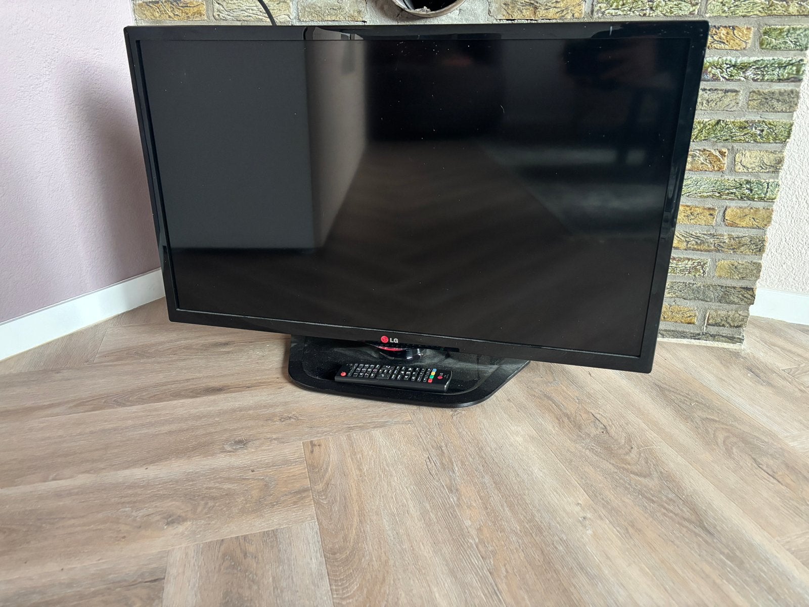 LG tv (geen smart tv), Ophalen, Zo goed als nieuw