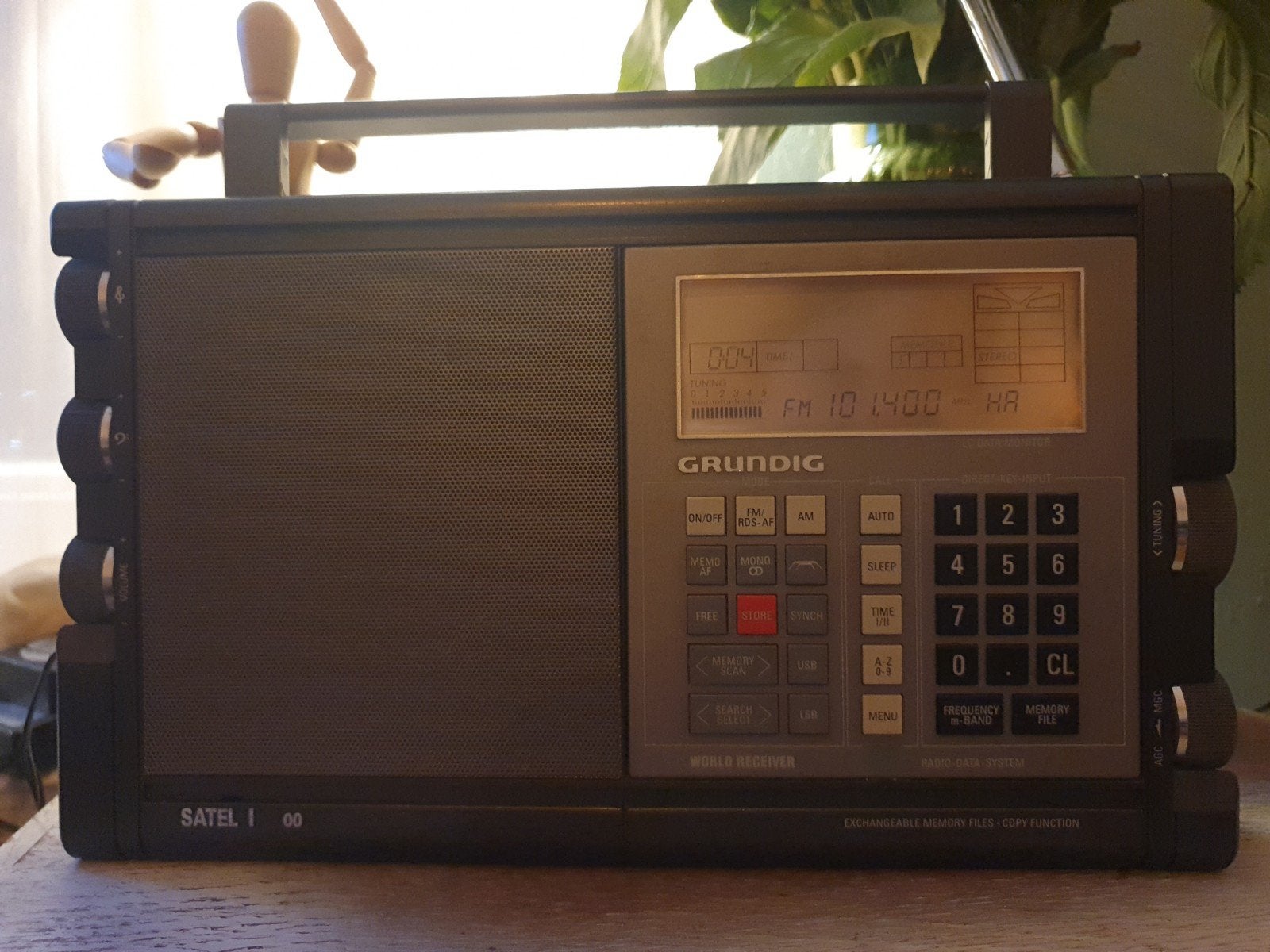 Vintage Grundig Satellit 700 Wereldontvanger Radio, Ophalen of Verzenden, Gebruikt, Wereldontvanger