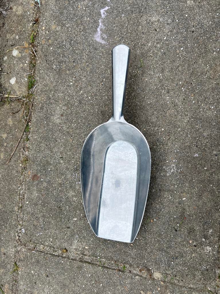 Voerschep metaal, handig voor legkorrel scheppen, Dieren en Toebehoren, Ophalen of Verzenden, Gebruikt, Drinken en Voederen