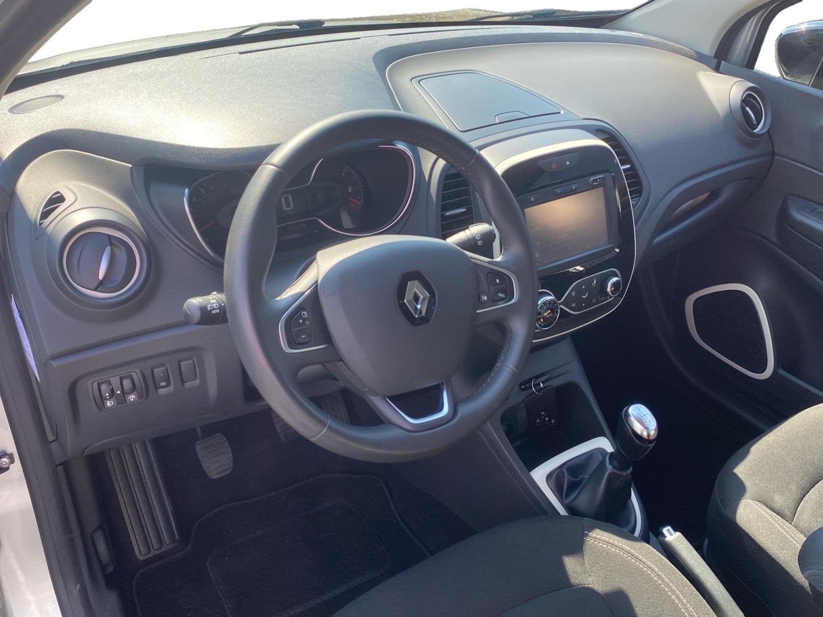 Renault Captur 0.9 TCe Zen NL auto | navigatie | trekhaak |, Auto's, Renault, Voorwielaandrijving, Stof, Gebruikt, 620 kg