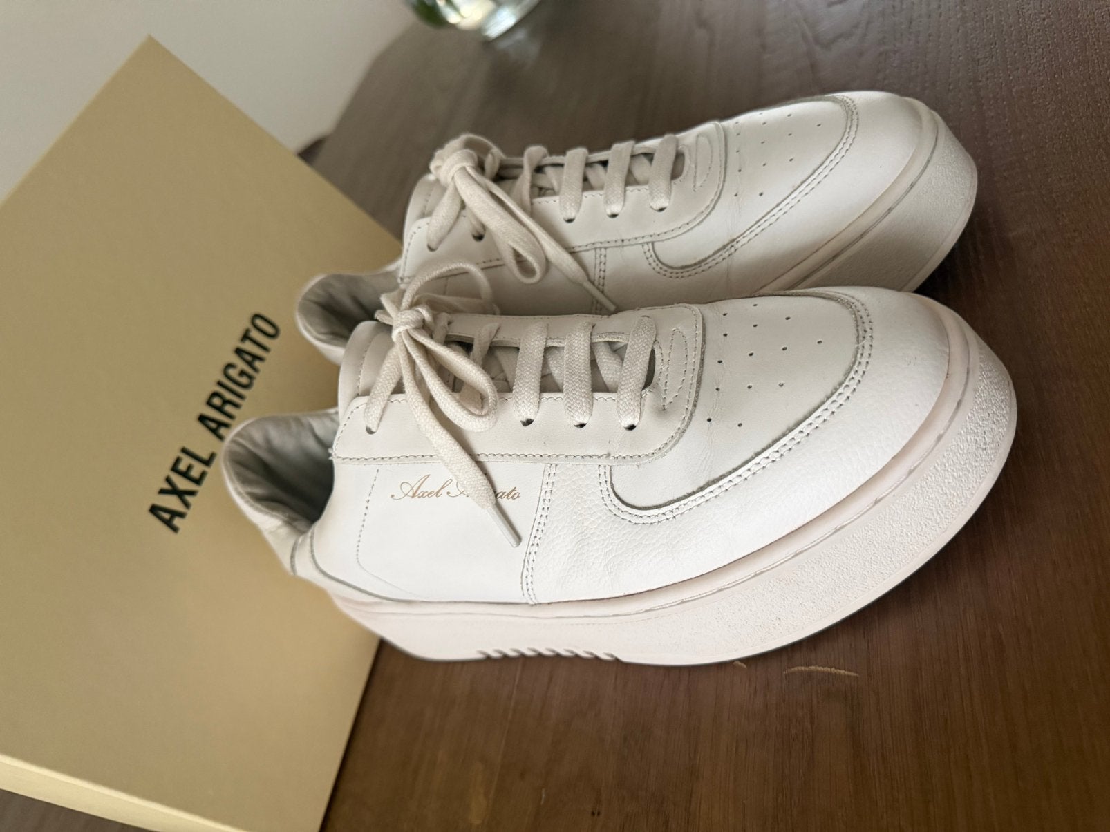 Axel Arigato sneakers MT 40, Wit, Ophalen of Verzenden, Sneakers of Gympen, Gedragen