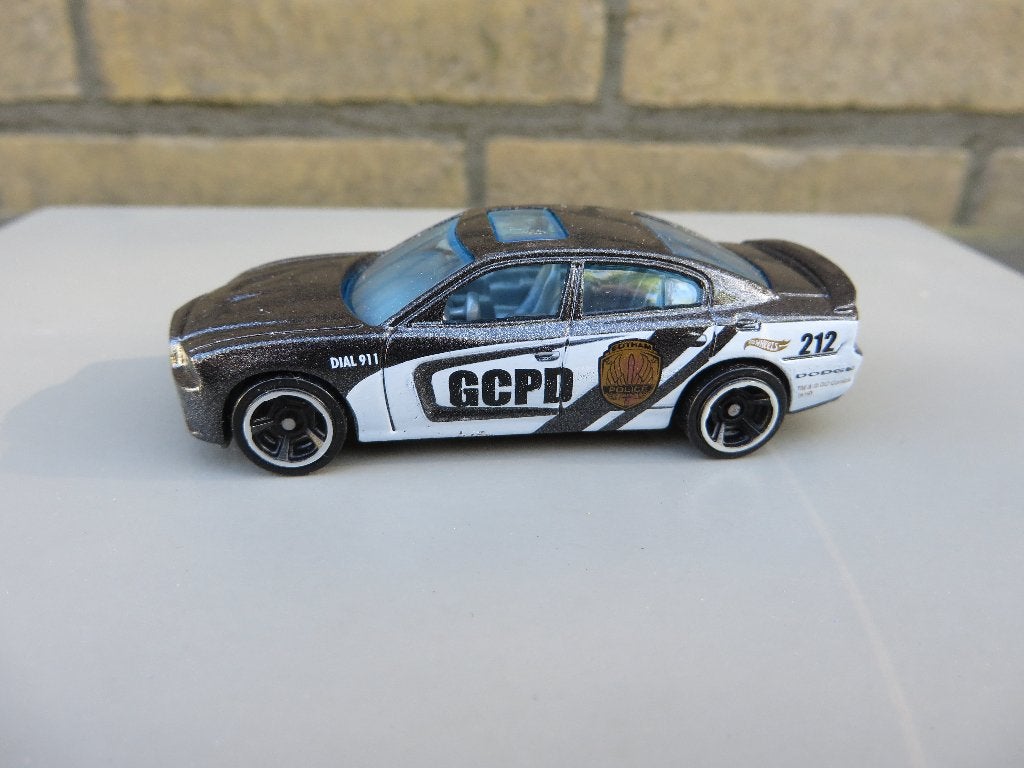 Hotwheels Dodge Charger Gotham City Police Department Batman, Ophalen of Verzenden, Gebruikt, Auto