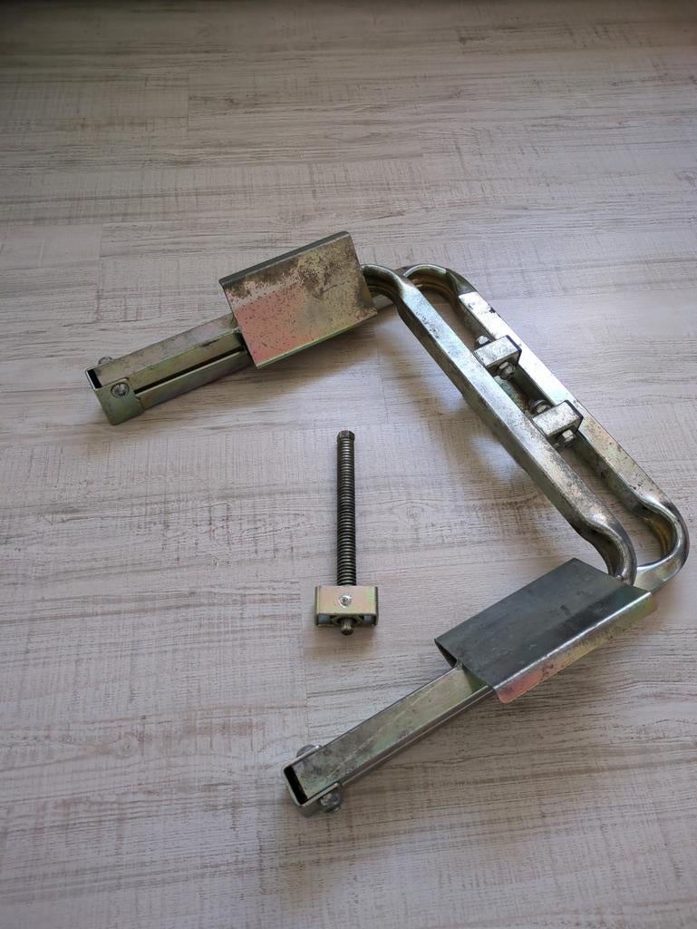 Leveller voor caravan, Ophalen