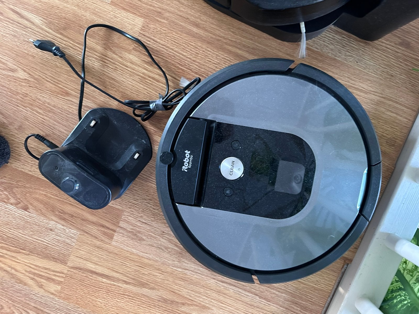 Irobot Roomba., Witgoed en Apparatuur, Ophalen, Gebruikt, Robotstofzuiger, IRobot