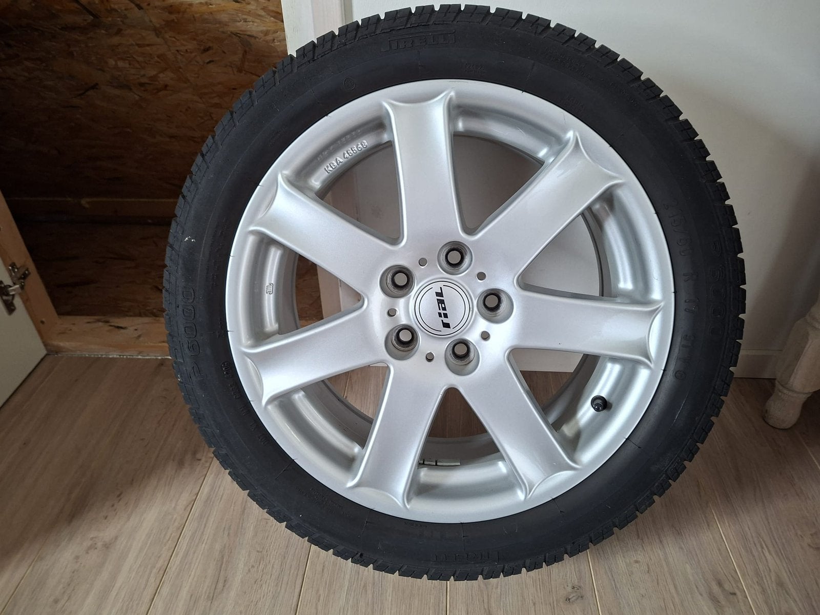Rial 17 inch velgen 215/60 R17 Pirelli winterbanden, Ophalen, Banden en Velgen, 17 inch, Winterbanden