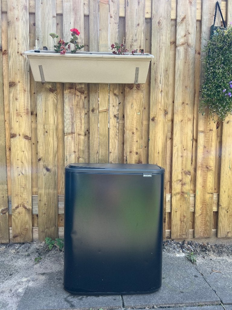 Brabantia prullenbak maat M zwart 60 Liter, Huis en Inrichting, Woonaccessoires | Prullenbakken, Ophalen, 50 tot 75 cm, 40 liter of meer