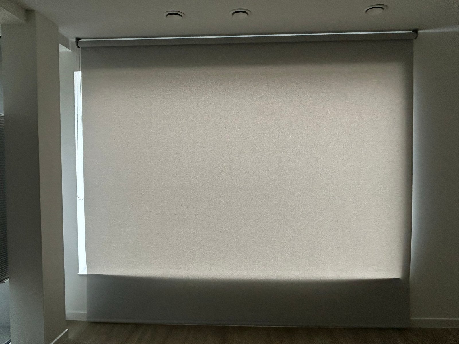 Grijs rolgordijn - 300 * 300 cm, Ophalen, Gebruikt, Rolgordijn, Koordbediening